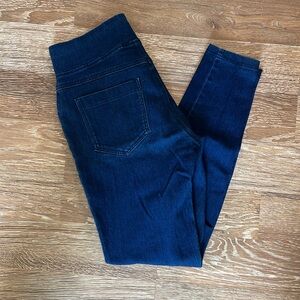 Hue jeggings NWOT medium wash women’s medium